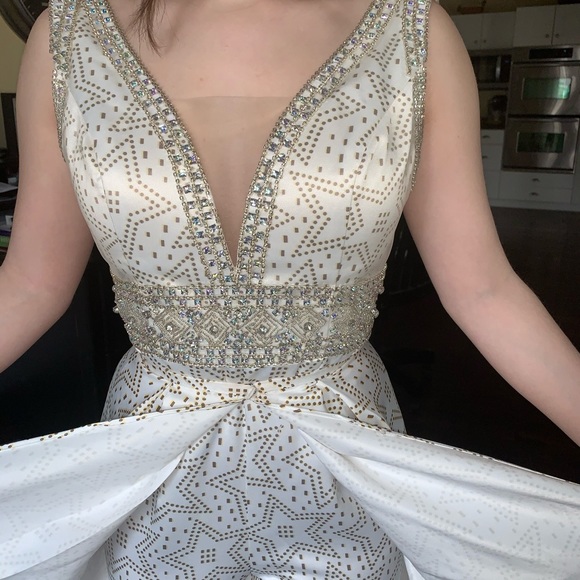 Fausta7ページ Fun fashion